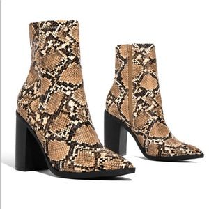 NIB Tan Snakeskin Heeled Boots